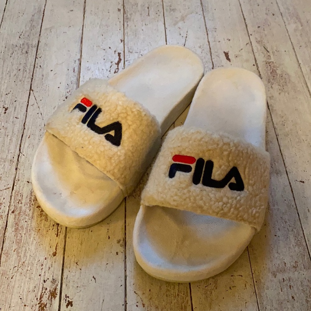 Fila fuzzy slide sandals
